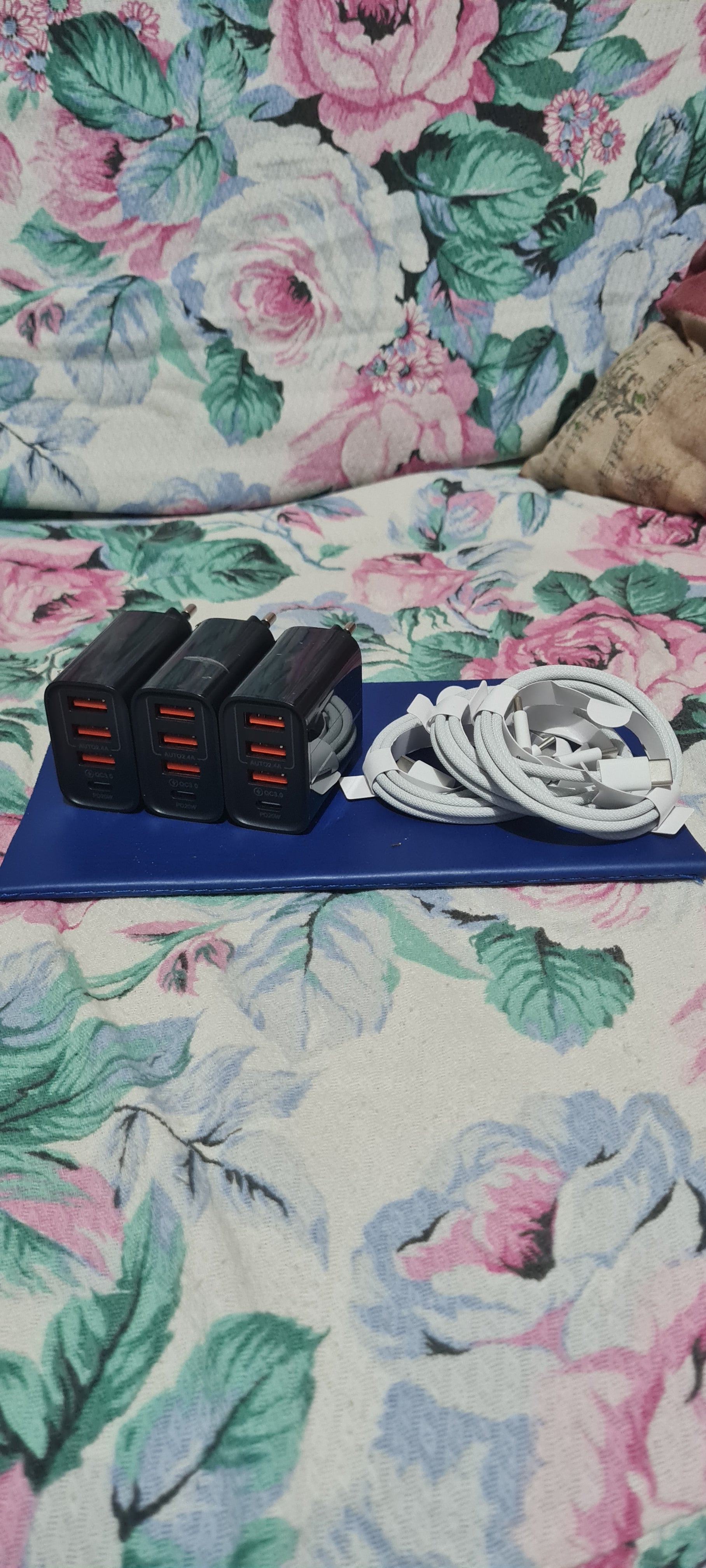 Lotto Stock 3x Kit Caricabatterie 120W 4 Porte USB Type-A/C Spina EU + 3x Cavo USB Type-C > Type-C Grado A++