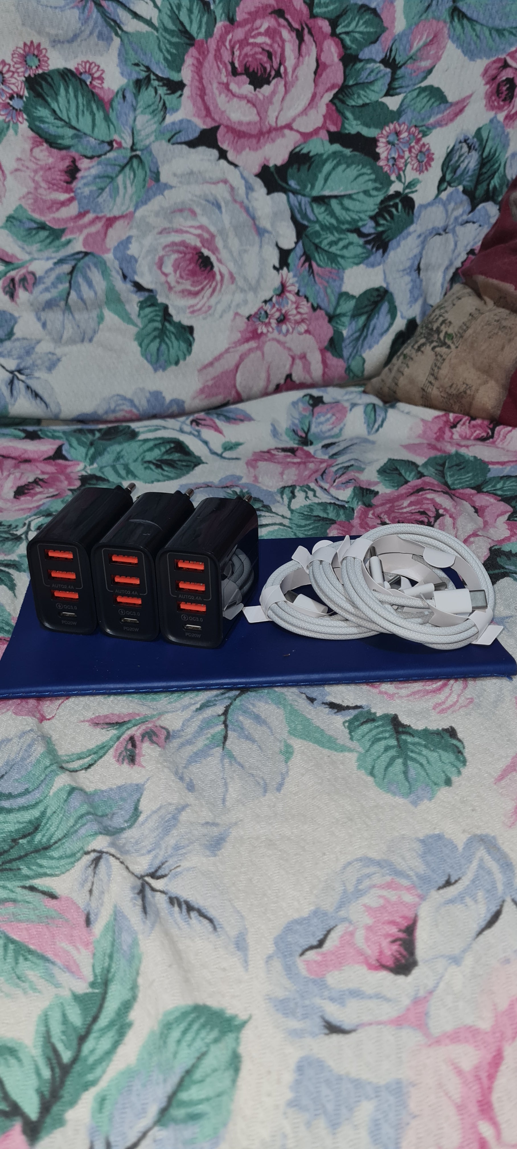 Lotto Stock 3x Kit Caricabatterie 120W 4 Porte USB Type-A/C Spina EU + 3x Cavo USB Type-C > Type-C Grado A++