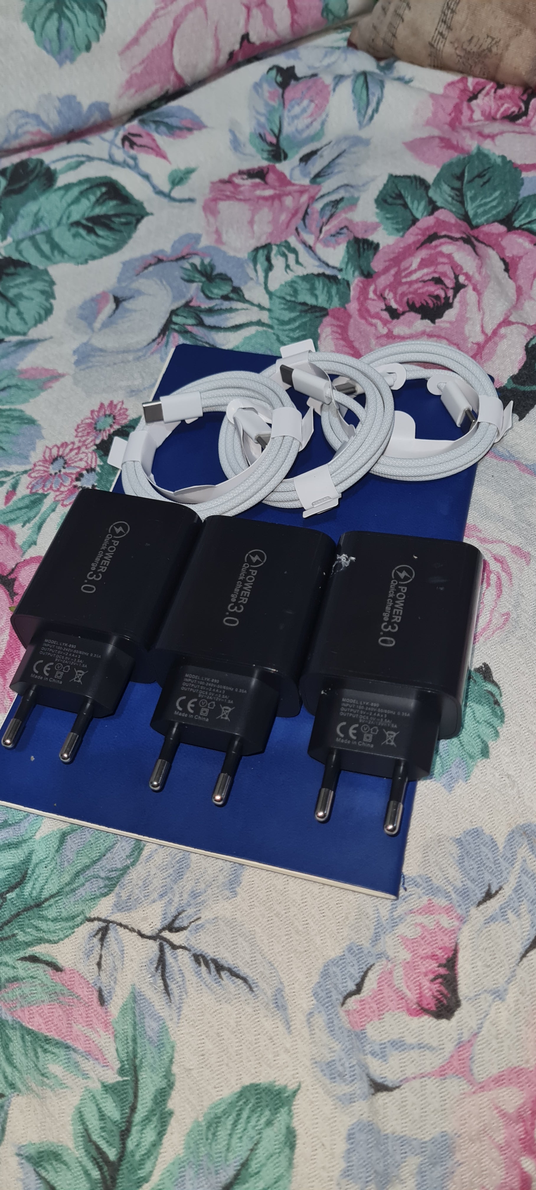 Lotto Stock 3x Kit Caricabatterie 120W 4 Porte USB Type-A/C Spina EU + 3x Cavo USB Type-C > Type-C Grado A++