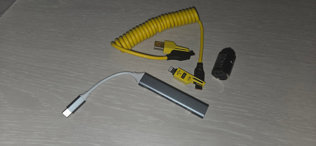 Kit Caricabatterie 12/24V + HUB 4 Porte + Cavo Flessibile