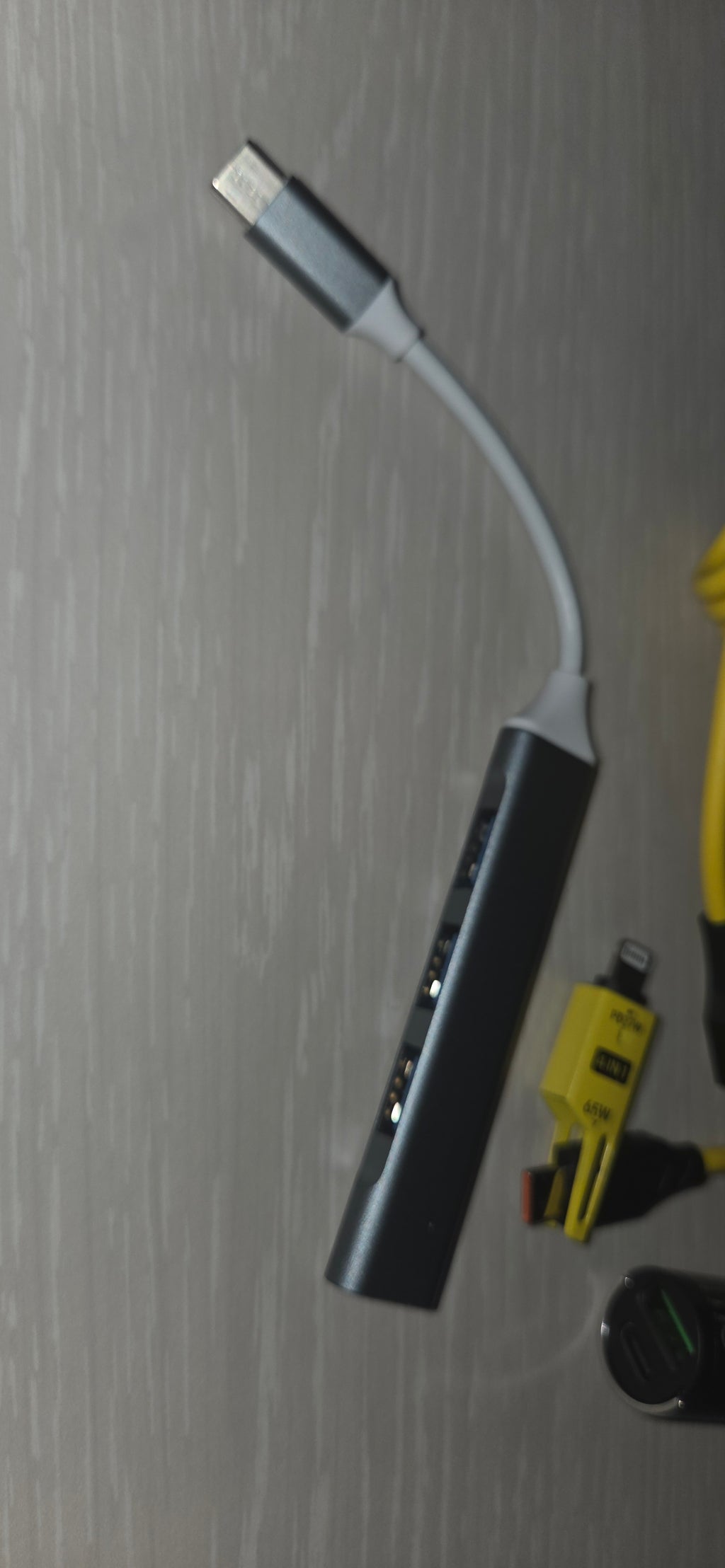 Kit Caricabatteria 12/24V + HUB 4 Porte + Cavo Flessibile