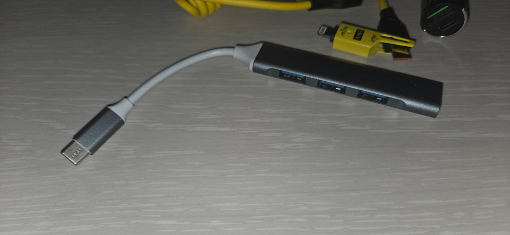 Kit Caricabatteria 12/24V + HUB 4 Porte + Cavo Flessibile