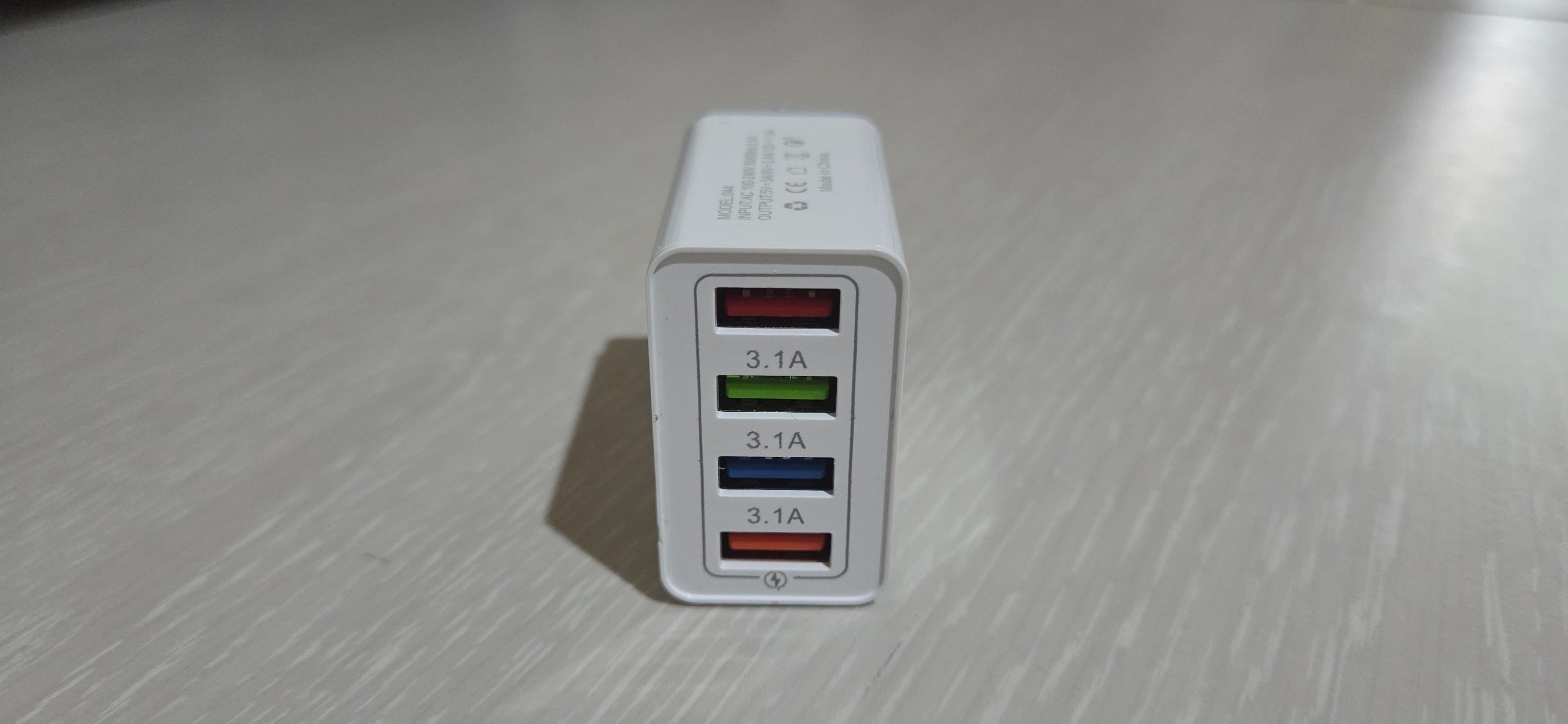 Caricabatterie 3.1A 4 Porte USB Type-A Spina EU