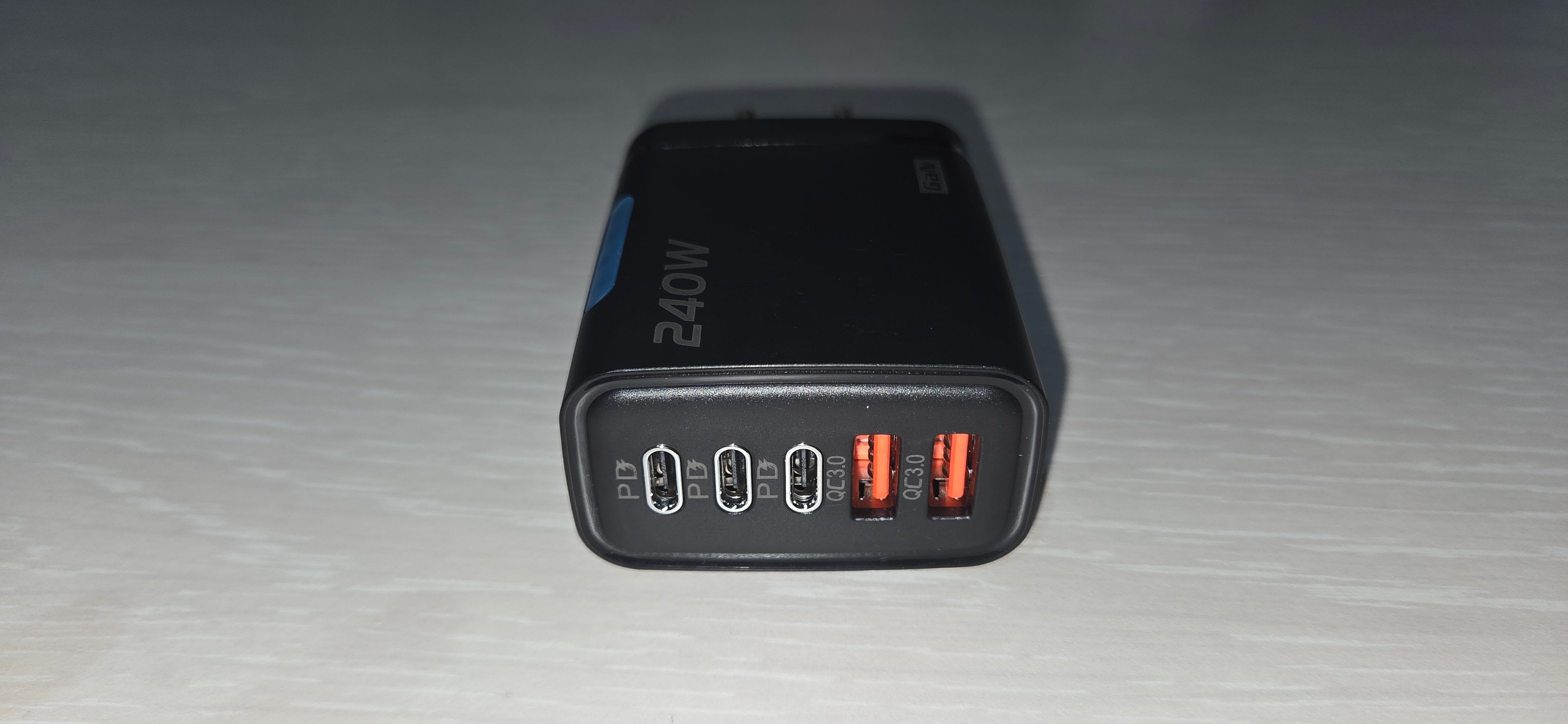 Caricabatterie 240W 6 Porte USB Type-A/C Spina EU