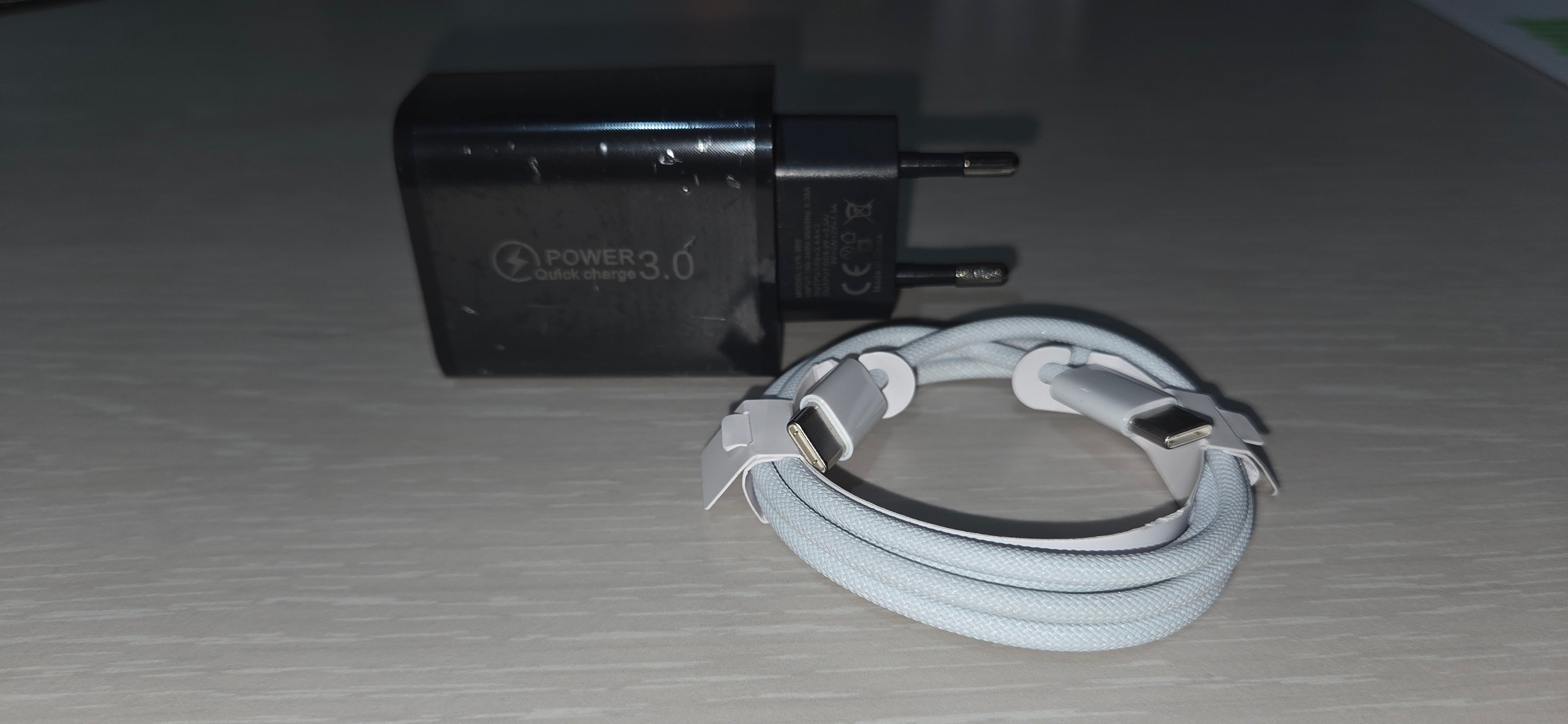 Kit Caricabatterie 48W 4 Porte USB Type-A/C Spina EU + Cavo USB Type-C > Type-C Grado A++