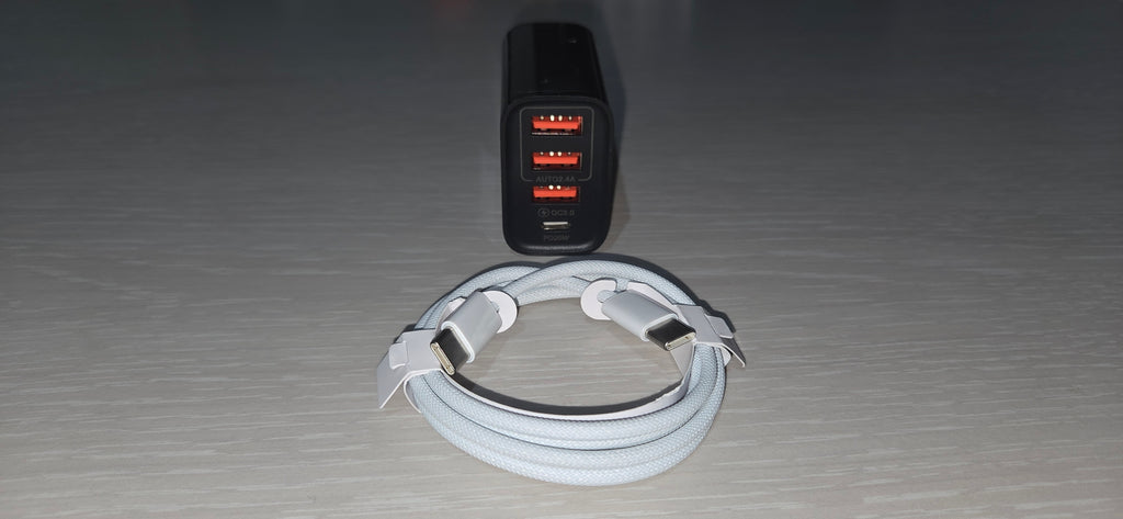 Kit Caricabatterie 48W 4 Porte USB Type-A/C Spina EU + Cavo USB Type-C > Type-C Grado A++