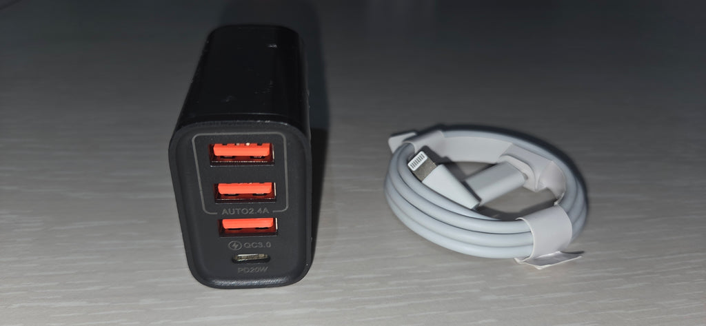 Kit Caricabatterie 48W 4 Porte USB Type-A/C Spina EU + Cavo USB Type-C > Lighting Grado A++
