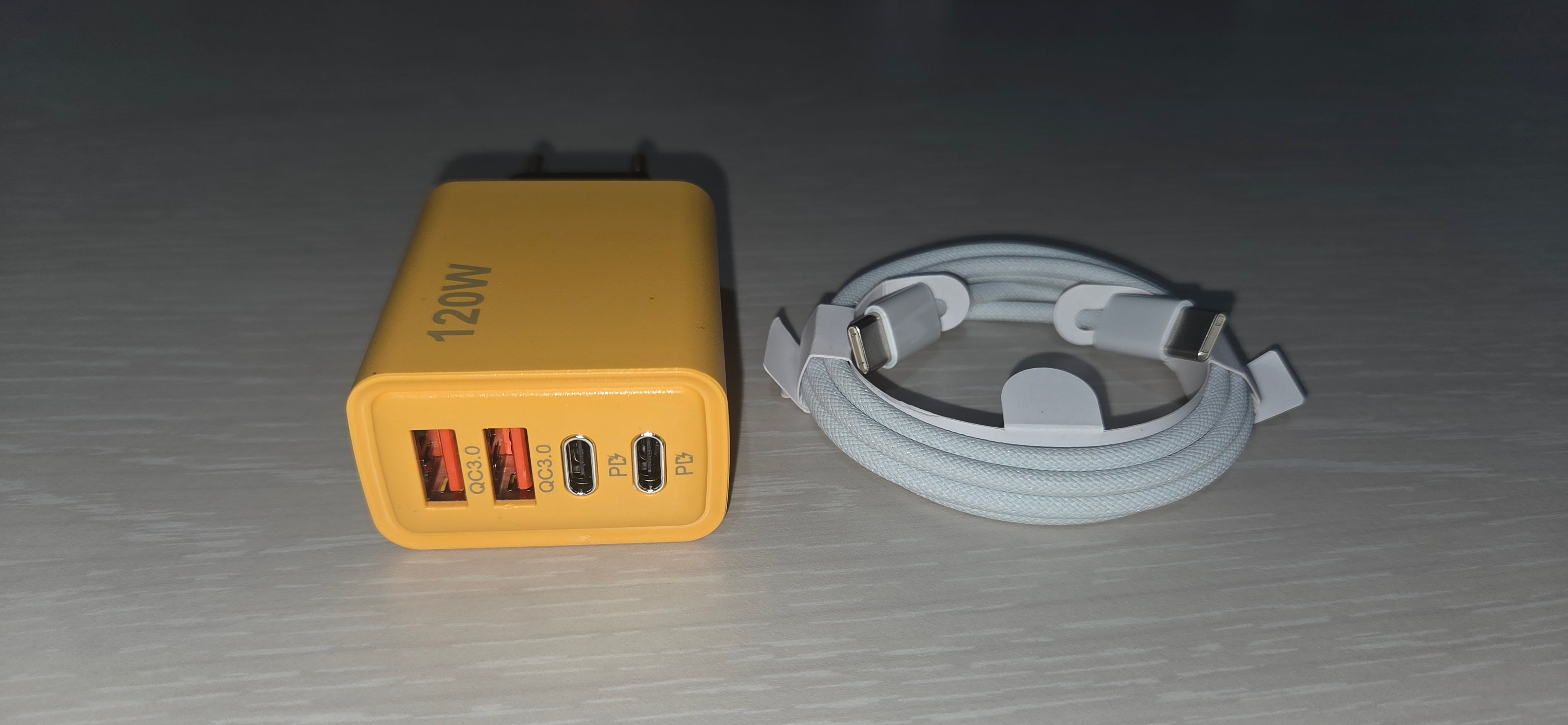 Kit Caricabatterie 120W 4 Porte USB Type-A/C Spina EU + Cavo USB Type-C > Lighting Grado A++