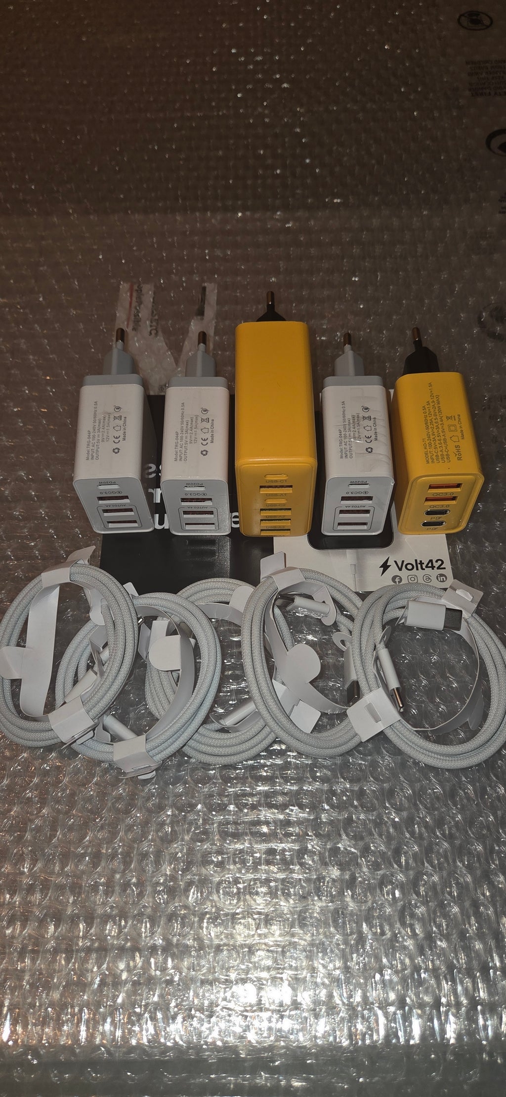 Lotto di 5 Kit Assortiti Misti 5 Caricatore + 5 Cavi USB-C