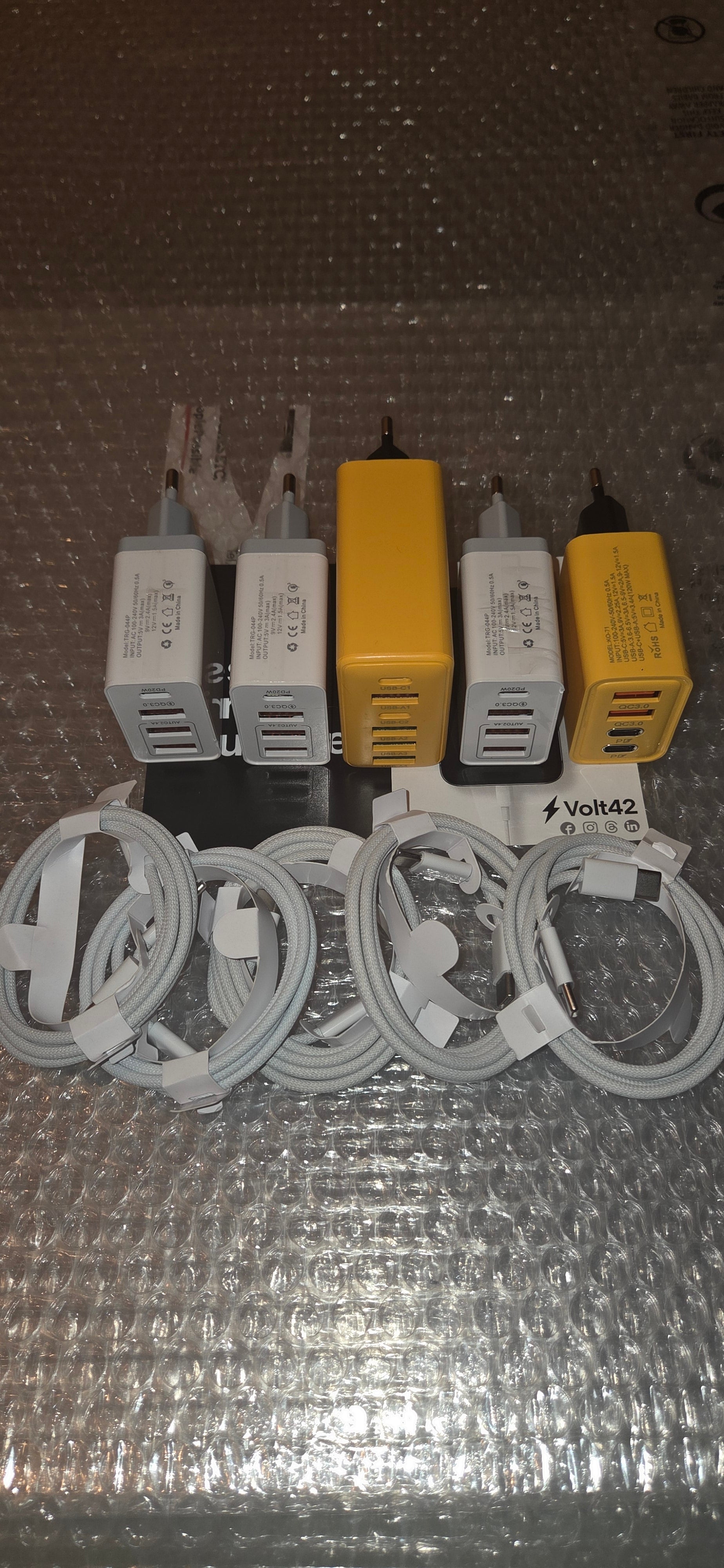 Lotto di 5 Kit Assortiti Misti 5 Caricatore + 5 Cavi USB-C