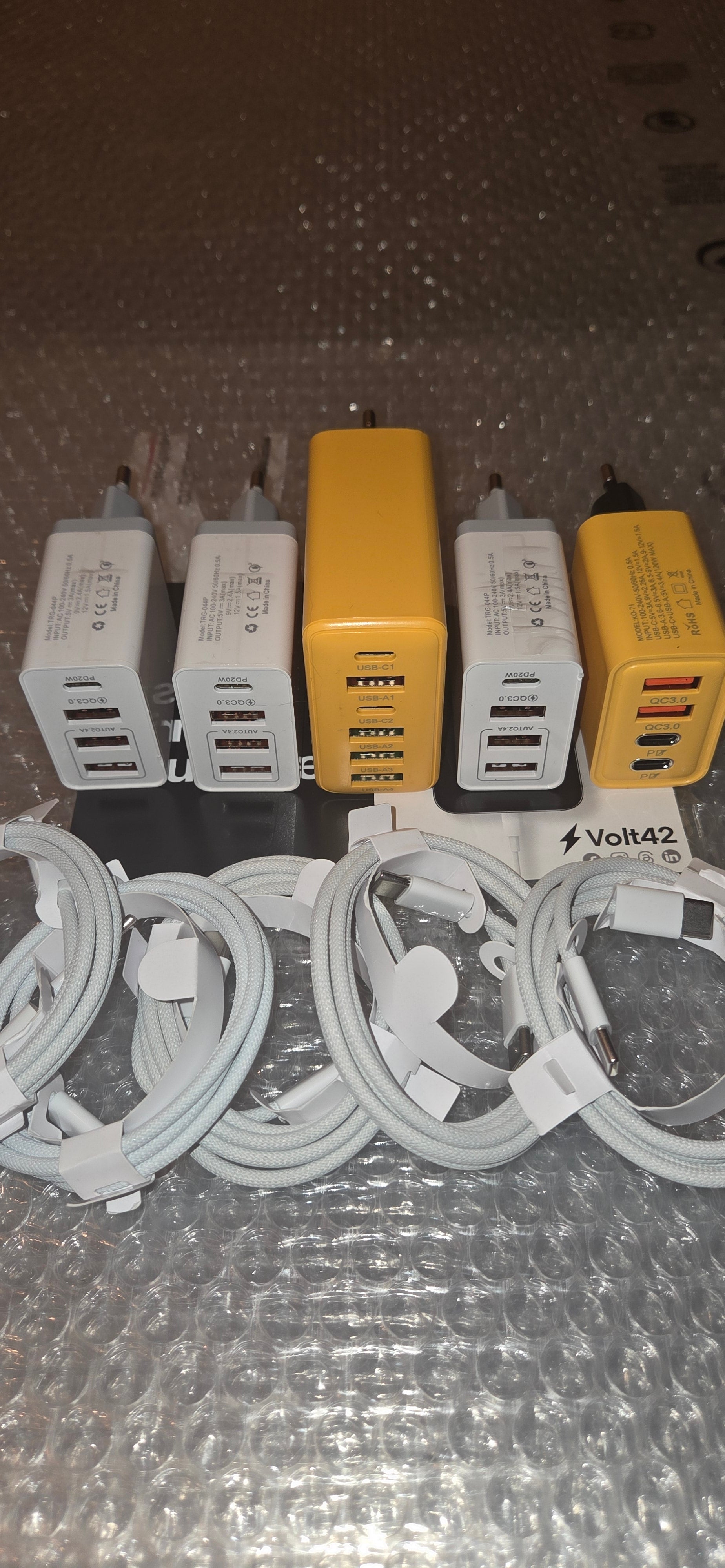 Lotto di 5 Kit Assortiti Misti 5 Caricatore + 5 Cavi USB-C